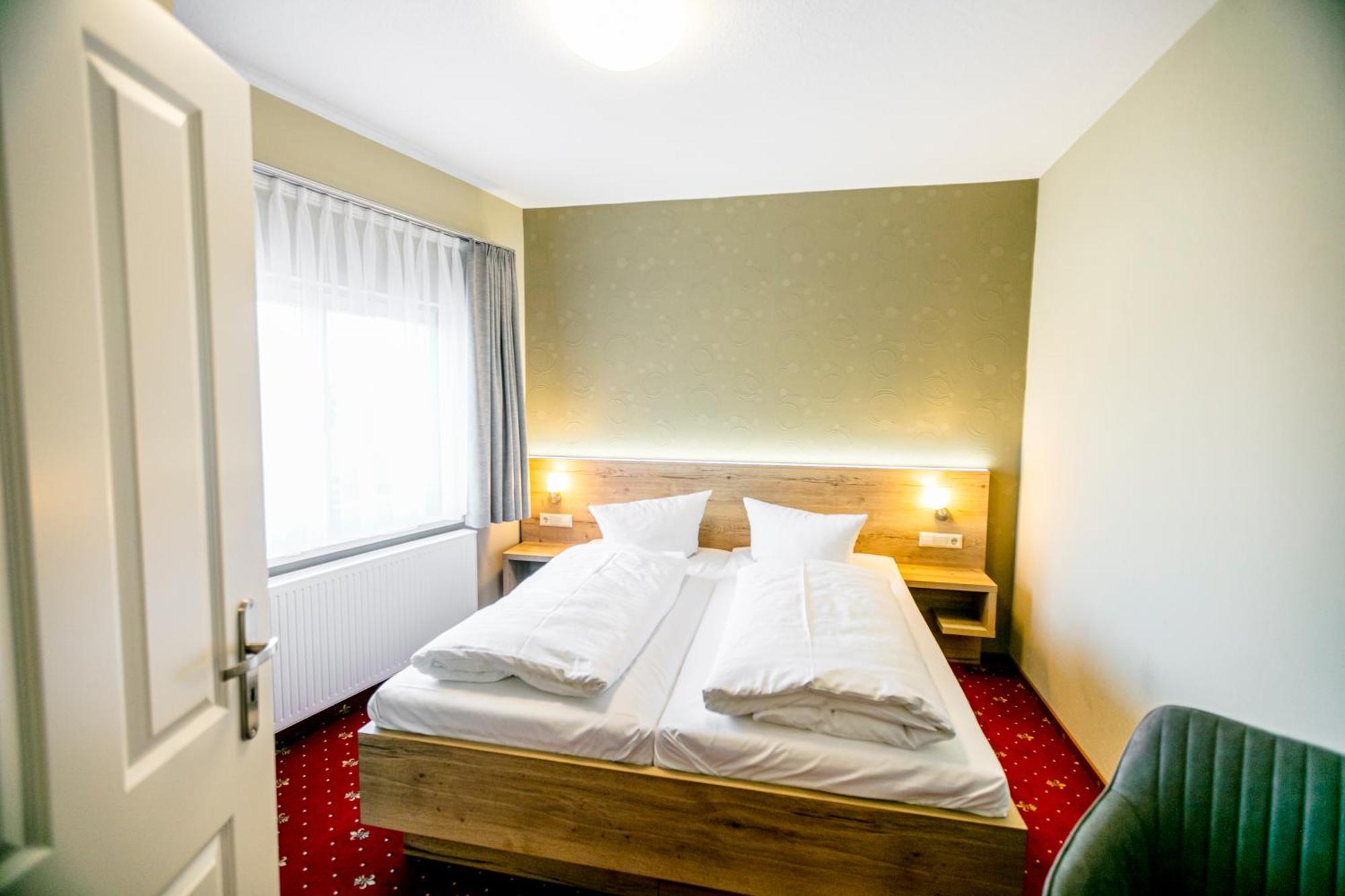 Hotel Zum Goldenen Loewen Peitz Екстериор снимка