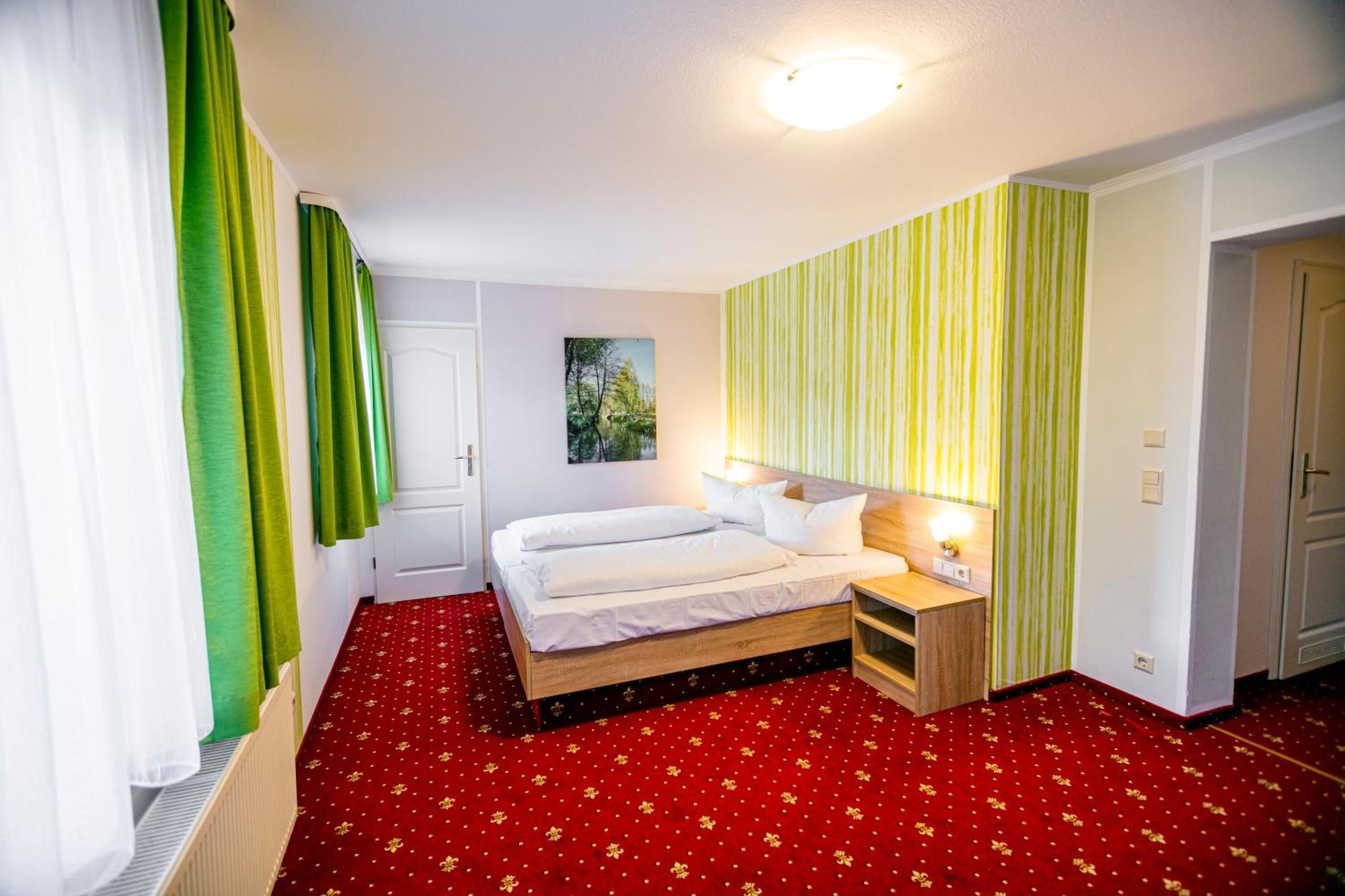 Hotel Zum Goldenen Loewen Peitz Екстериор снимка