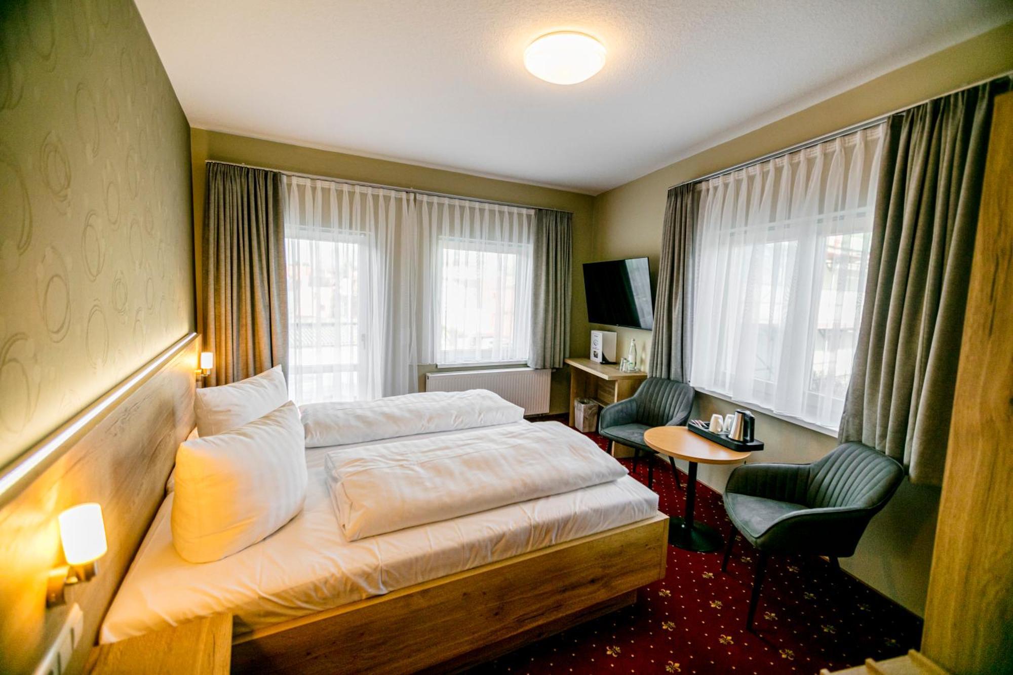 Hotel Zum Goldenen Loewen Peitz Екстериор снимка