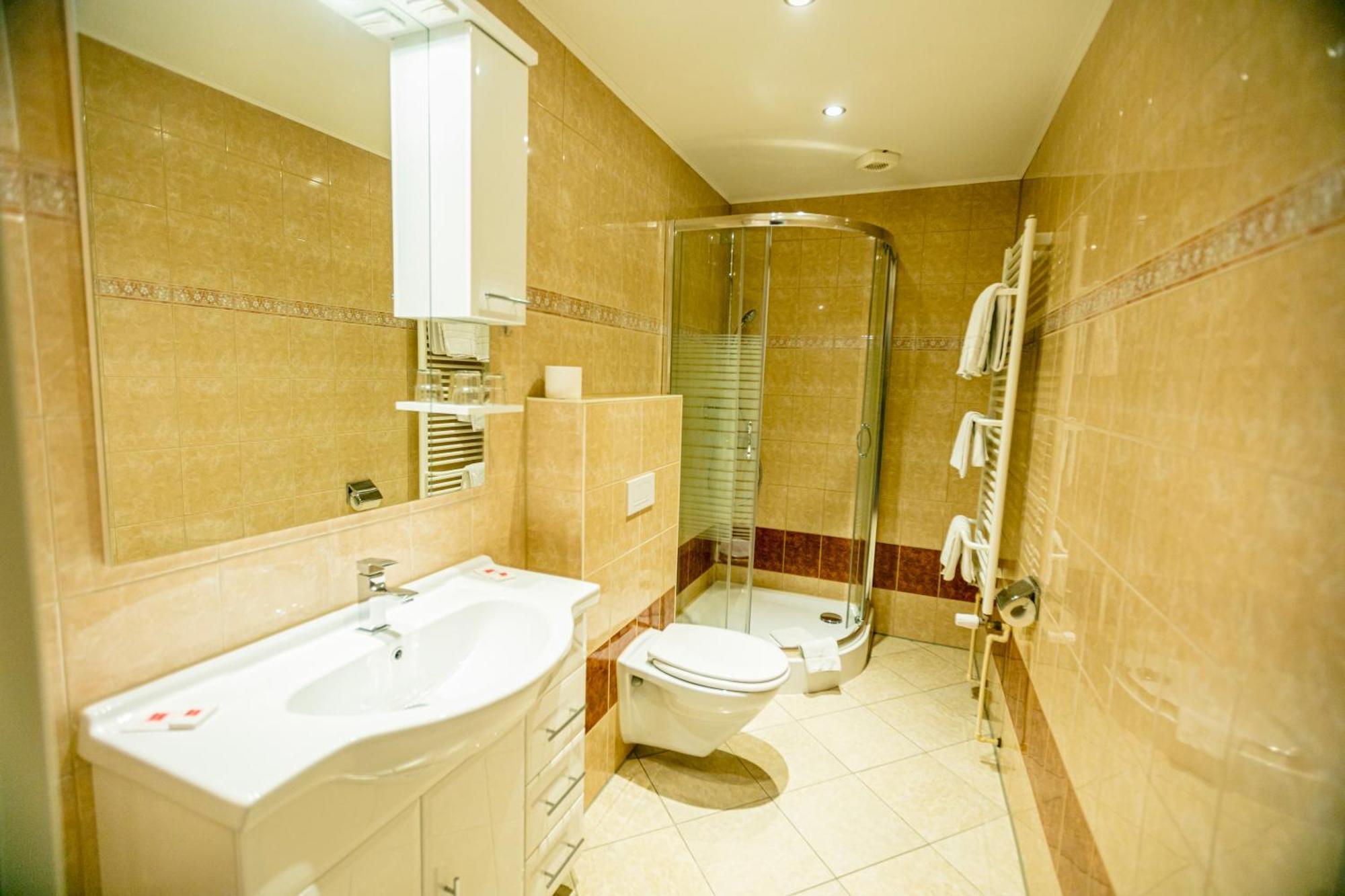 Hotel Zum Goldenen Loewen Peitz Екстериор снимка